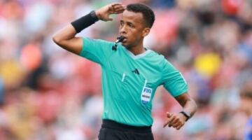 حكم صومالي يدير السوبر الأوروبي 2026 بعد استبعاده من المونديال.. يويفا يمنح أرتان فرصة تاريخية 11/06/2026 04:47 م أعلن الاتحاد الأوروبي لكرة القدم تعيين الحكم الصومالي عمر أرتان لإدارة مباراة كأس السوبر الأوروبي 2026، التي تجمع