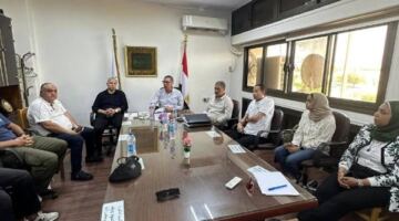 رئيس اتحاد الطائرة يتابع جاهزية اللجنة الطبية للمنتخبات القومية استعدادًا للاجندة الدولية                                                                                                                                                    10/06/2026 10:07 م                                                                                                                                                    عقد المهندس ياسر قمر، رئيس الاتحاد المصري للكرة الطائرة، اجتماعًا موسعًا مع أعضاء اللجنة الطبية للمنتخبات الوطنية، ومسؤولي العلاج الطبيعي والتأهيل، وذلك في إطار المتابعة المستمرة لبرامج إعداد المنتخبا