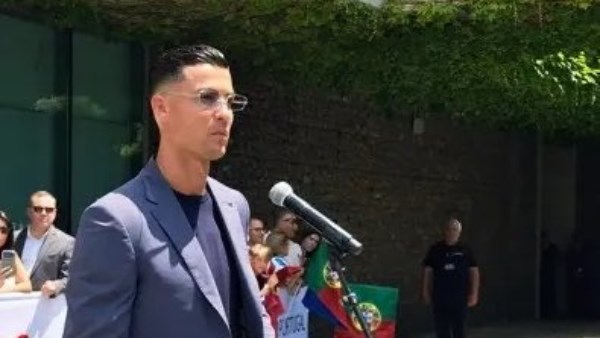 رونالدو يرد على المشككين: أنا بخير وجاهز لكأس العالم 2026
                                                
                                                
                                                    13/06/2026 11:35 ص
                                                
                                                
                                                    رد كريستيانو رونالدو، قائد منتخب البرتغال، على الانتقادات التي طالت جاهزيته البدنية قبل انطلاق كأس العالم 2026