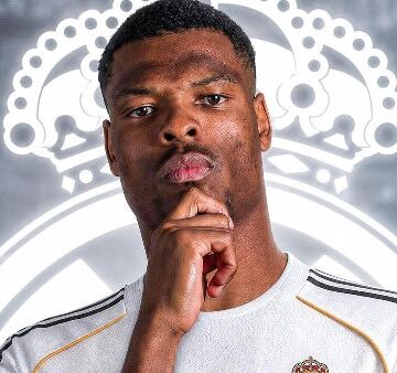 ريال مدريد يقترب من حسم اتفاقه مع الهولندي «دومفريس» .. وليفربول يترقب
                                                
                                                
                                                    03/06/2026 04:00 ص
                                                
                                                
                                                    بات الهولندي دينزل دومفريس قريبًا من خطوة جديدة في مسيرته الكروية، بعدما وصلت مفاوضاته مع ريال مدريد إلى مراحل متقدمة