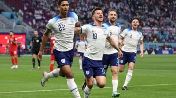 زلزال يضرب معسكر إنجلترا قبل مواجهة كوستاريكا واستعدادات كأس العالم                                                                                                                                                    09/06/2026 11:53 م                                                                                                                                                    تعرض معسكر منتخب إنجلترا في مدينة ويست بالم بيتش الأمريكية لهزة أرضية قوية، وذلك قبل يوم واحد من خوض الفريق مباراته الودية الأخيرة أمام منتخب كوستاريكا، ضمن استعداداته لخوض منافسات كأس العالم.