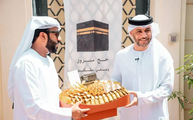 «شؤون المواطنين» في عجمان يهنئ حجاج الإمارة بعودتهم