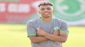 شيكا يفاضل بين البنك الأهلي وسيراميكا كليوباترا بعد الرحيل عن مودرن سبورت 09/06/2026 04:30 م دخل عبد الرحمن أسامة "شيكا"، لاعب مودرن سبورت السابق، دائرة اهتمامات عدد من أندية الدوري المصري الممتاز، بعدما أصبح لاعبًا حرًا عقب إنهاء ارتباطه بالنادي خلال الفترة الماضية…