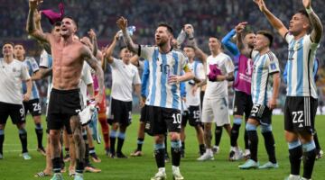 ضربة موجعة للأرجنتين قبل المونديال.. إصابة باليردي تهدد حلم المشاركة في كأس العالم
                                                
                                                
                                                    06/06/2026 05:28 م
                                                
                                                
                                                    تلقى منتخب الأرجنتين ضربة قوية قبل أيام من انطلاق منافسات كأس العالم 2026، بعد تعرض
