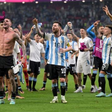 ضربة موجعة للأرجنتين قبل المونديال.. إصابة باليردي تهدد حلم المشاركة في كأس العالم
                                                
                                                
                                                    06/06/2026 05:28 م
                                                
                                                
                                                    تلقى منتخب الأرجنتين ضربة قوية قبل أيام من انطلاق منافسات كأس العالم 2026، بعد تعرض