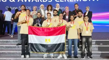 طالب بهندسة المنصورة وفريقه يتوجون بالجائزة الكبرى بمسابقة "هواوي" العالمية