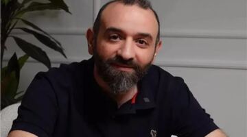 عمرو سلامة ساخرًا: تشجيع الزمالك يحتاج خبرة في القانون والاقتصاد والطب                                                                                                                                                       03/06/2026 02:11 ص                                                                                                                                                       علّق المخرج عمرو سلامة على أوضاع نادي الزمالك، ساخرًا من كثرة الأزمات