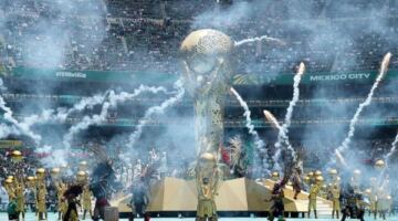كأس العالم 2026.. تعرف على القنوات المجانية الناقلة للمباريات وتردداتها
                                                
                                                
                                                    12/06/2026 10:11 ص
                                                
                                                
                                                    انطلقت منافسات كأس العالم 2026 مساء أمس الخميس في نسخة تاريخية تُقام للمرة الأولى بمشاركة 48 منتخبًا، وتستضيفها ثلاث دول هي الولايات المتحدة الأمريكية وكندا والمكسيك، في أكبر حدث كروي على مستوى