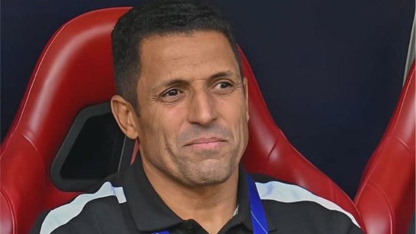 لم ينظر للمقابل المادي.. رد فعل مفاجئ من عموتة بعد ارتباط اسمه بالأهلي                                                                                                                                                       09/06/2026 08:00 ص                                                                                                                                                       كشف موقع “سبورت” المغربي أن المدرب الحسين عموتة أبدى مرونة كبيرة في مفاوضاته مع النادي الأهلي، بشأن تولي القيادة الفنية للفريق خلال الفترة المقبلة.