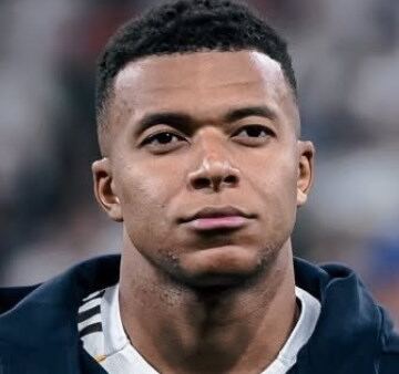 مبابي يحفز لاعبي فرنسا قبل انطلاق مشوار كأس العالم 2026
                                                
                                                
                                                    12/06/2026 04:56 ص
                                                
                                                
                                                    وجّه قائد المنتخب الفرنسي كيليان مبابي رسالة تحفيزية قوية إلى زملائه قبل المواجهة المرتقبة أمام السنغال في افتتاح مشوار الديوك ببطولة كأس العالم 2026، المقرر إقامتها يوم 16 يونيو الجاري.
