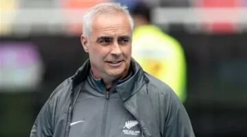 مدرب نيوزيلندا يتحدى إيران: سنقاتل لحصد أول انتصار في كأس العالم 07/06/2026 03:37 م أكد دارين بيزلي، المدير الفني لمنتخب نيوزيلندا، أن فريقه يتطلع بقوة لتحقيق الفوز على إيران في المباراة الافتتاحية بمنافسات كأس العالم 2026، مشيرًا إلى أن لاعبيه عازمون على تقديم أفضل ما لديهم خلال الب