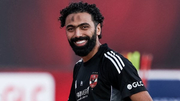 مش مناسب | منشور صادم من خالد الغندور عن مستقبل الشحات مع الأهلي
                                                
                                                
                                                    02/06/2026 07:51 م
                                                
                                                
                                                    كتب الإعلامي خالد الغندور أن عقد حسين الشحات مع النادي الأهلي انتهى رسميًا بنهاية الموسم في شهر فبراير، مشيرًا إلى أن اللاعب تلقى عرضًا من القلعة الحمراء للتجديد لكن بمقابل مالي لم يلقَ قبولًا من جانب