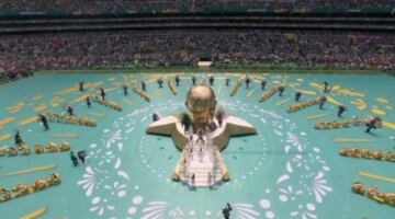 مشاهد من حفل افتتاح كأس العالم 2026 11/06/2026 09:21 م رصدت الكاميرات أجواءً استثنائية ، تزامنًا مع انطلاق حفل افتتاح بطولة كأس العالم 2026، التي تستضيفها الولايات المتحدة الأمريكية