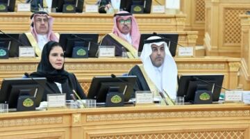 مطالبة شورية بمعالجة تذاكر الطيران وتعديل اسم المسافر