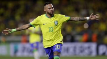 مع غياب نيمار .. ملامح تشكيل البرازيل المتوقع أمام المغرب في كأس العالم 2026 09/06/2026 11:44 م خاض منتخب البرازيل بقيادة المدير الفني كارلو أنشيلوتي مرانه اليوم الثلاثاء، ضمن استعداداته لمواجهة منتخب المغرب في افتتاح مشواره ببطولة كأس العالم 2026.