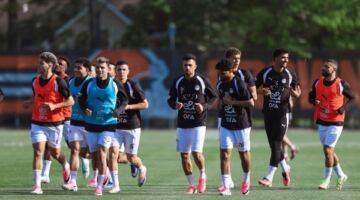 جمال عبد الحميد: متفائل بالفراعنة.. ولدينا صلاح ومرموش وعبد المنعم                                                                                                                                                    02/06/2026 09:05 ص                                                                                                                                                    أعرب جمال عبد الحميد، نجم الكرة المصرية السابق، عن ثقته في قدرة منتخب مصر على تحقيق نتائج إيجابية خلال مشاركته المرتقبة في كأس العالم 2026، مؤكدًا أن الفراعنة يمتلكون عناصر مميزة تؤهلهم لتجاوز دور الم