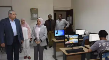 نائب رئيس جامعة عين شمس يتابع امتحانات كليتي التجارة والألسن.. صور