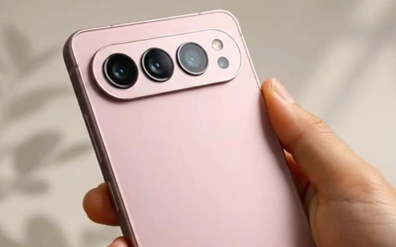 هاتف Galaxy S27 Ultra قد يحصل على أربع ترقيات كبرى بفضل تصميم الكاميرا الثلاثية الجديد