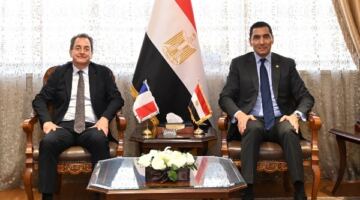 وزير الرياضة وسفير فرنسا يبحثان آفاق جديدة للشراكة في تمكين الشباب وتطوير المنظومة الرياضية                                                                                                                                                    11/06/2026 04:46 م                                                                                                                                                    التقى جوهر نبيل، وزير الشباب والرياضة، إيريك شوفالييه، سفير جمهورية فرنسا لدى جمهورية مصر العربية، وذلك في إطار تعزيز العلاقات…