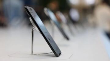 أسباب استمرار آبل في تطوير هاتف آيفون إير رغم تراجع الإقبال العالمي