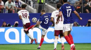 إسبانيا تضاعف تفوقها أمام فرنسا في نصف نهائي كأس العالم بدالاس