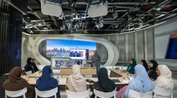 الشارقة تستقبل 150 طالباً في النسخة العاشرة من مبادرة إعلامي المستقبل