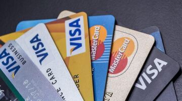 تجنب هذه العلامات المشبوهة على أجهزة الصراف الآلي لحماية رصيدك البنكي من الاختراق