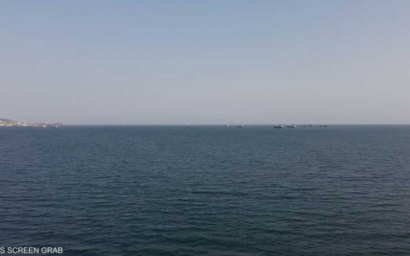 تصعيد جديد للحوثيين يهدد شركات الشحن المتعاملة مع الموانئ السعودية في المنطقة