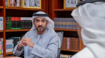 عبد العزيز بن حميد يستعرض خطط تعزيز استقطاب الاستثمارات الأجنبية في عجمان