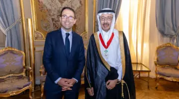 فرنسا تمنح السفير السعودي فيصل الرويلي وسام الاستحقاق الوطني بدرجة قائد