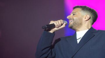 محمد حماقي يحيي حفلاً غنائياً استثنائياً في منطقة مشجعي الشركة المتحدة لنهائي المونديال