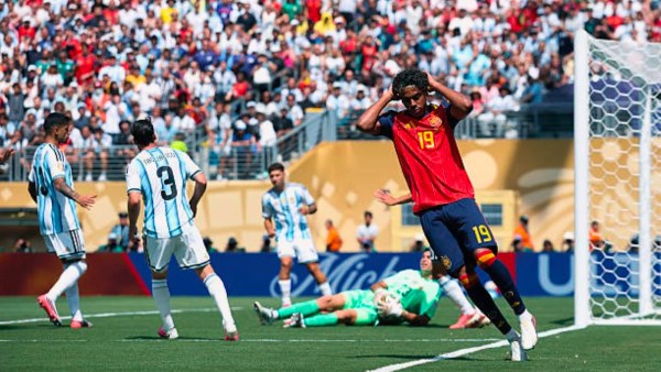 محمد سعيد يثير الجدل بتعليق مثير عقب فوز إسبانيا بلقب كأس العالم