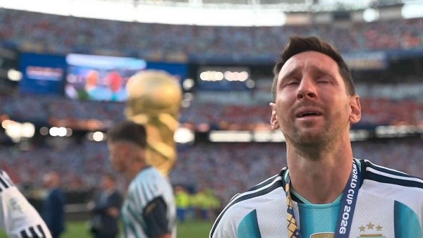 مشاهد مؤثرة لميسي عقب خسارة الأرجنتين نهائي كأس العالم أمام إسبانيا