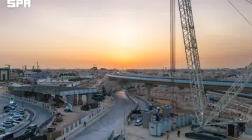 مشروع جسر طريق الثمامة يقطع نصف المسافة التشغيلية لاستيعاب ٢٠٠ ألف مركبة يومياً