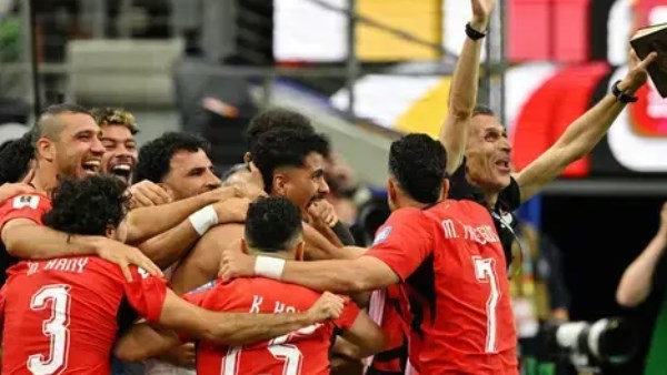 موندو ديبورتيفو تتغنى بأداء نجم منتخب مصر أمام الأرجنتين في المونديال
