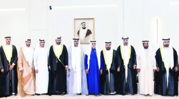 نهيان بن مبارك يشارك في حفل زفاف عائلتي القحطاني والنعيمي بأبوظبي