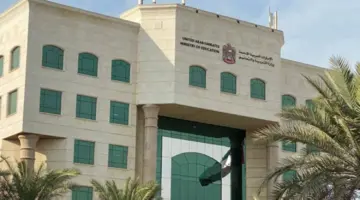 1.2 مليون طالب وطالبة ينتظمون في الفصول الدراسية بجميع المدارس اليوم