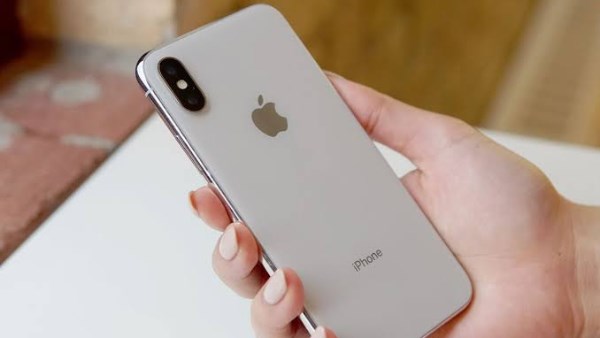 أبل تنهي دعم هاتف آيفون إكس وتضمه لقائمة منتجاتها المتقادمة عالمياً