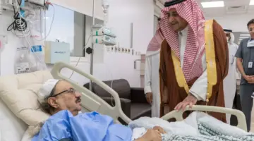 أمير تبوك يتابع الحالة الصحية لمحافظ حقل في لفتة إنسانية لافتة