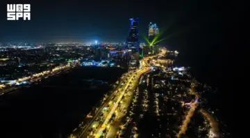 إضاءات LED تحول معالم جدة إلى وجهات ترفيهية نابضة بالحياة بعد الغروب