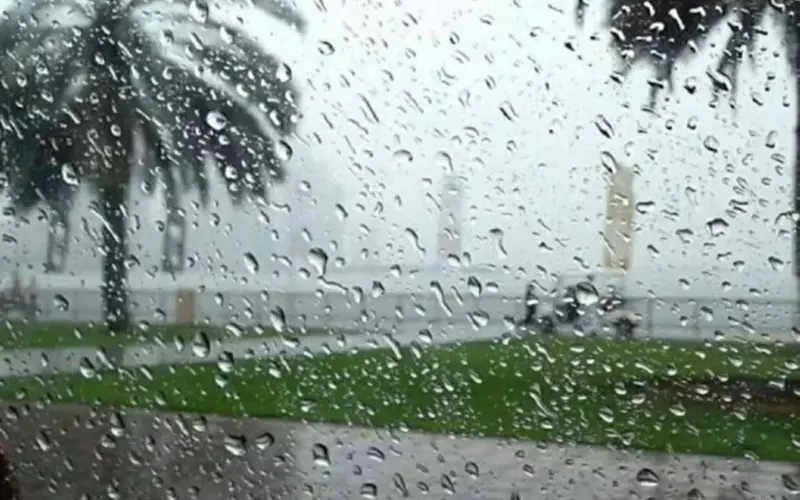 الأرصاد الإماراتية تحذر من تقلبات جوية مستمرة في المناطق الشرقية والجنوبية 4 أيام
