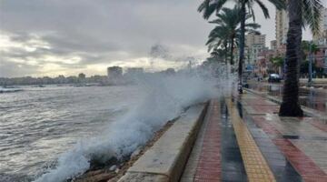 الأرصاد تحذر المصطافين من تقلبات جوية حادة تؤثر على حركة الشواطئ غدا
