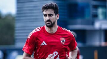 الأهلي يحدد بديلًا أفريقيًا لتعويض رحيل محمد علي بن رمضان المرتقب للشمال القطري