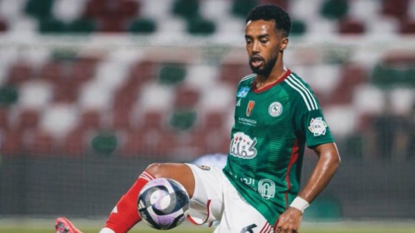 الاتحاد يبرم صفقة مفاجئة مع الاتفاق لتعزيز وسط الفريق بالموسم الحالي