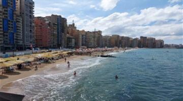 تحذيرات الأرصاد الجوية من تقلبات الطقس وارتفاع الأمواج على سواحل الإسكندرية غداً
