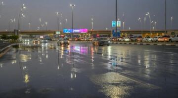 تحذيرات من تقلبات جوية حادة وأمطار غزيرة تضرب 8 مناطق في المملكة