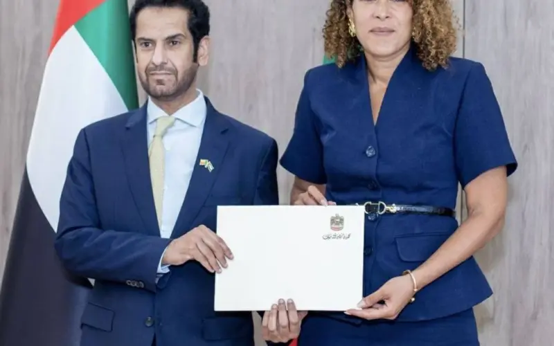 سفير الإمارات يسلم نسخة من أوراق اعتماده لوزير خارجية بنين الجديد