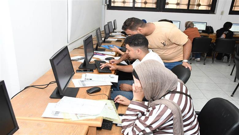 شروط وضوابط التحويل المناظر بين الكليات للطلاب الراغبين في تغيير مسارهم الدراسي