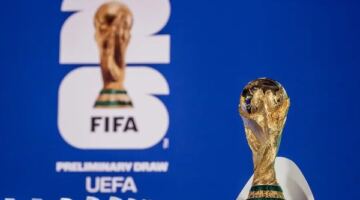 فيفا يبحث مقترحًا مثيرًا لرفع عدد منتخبات كأس العالم إلى 64 فريقاً