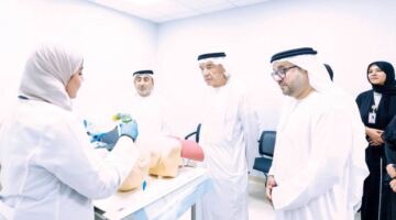 جامعة الإمارات تفتتح مركزاً متطوراً لمحاكاة الواقع الافتراضي في التدريب الطبي